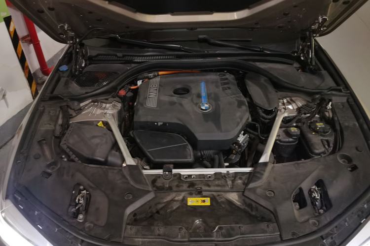 Used BMW 5 Series New Energy 2019 Updated Version 530Le Luxury Package Engine Bay