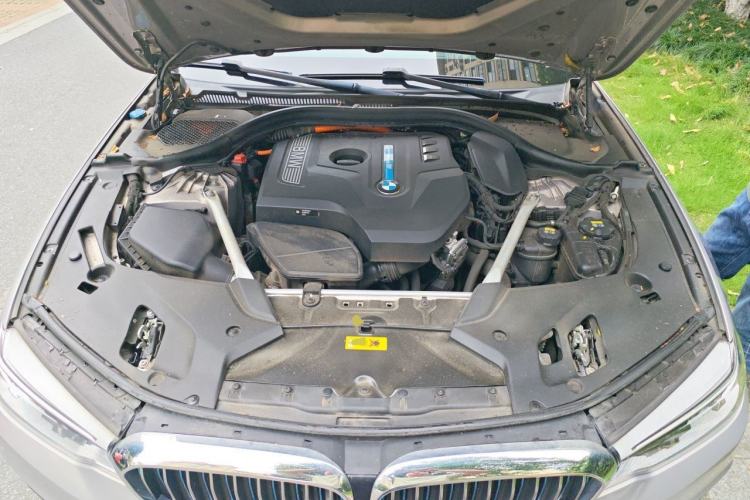 Used BMW 5 Series New Energy 2019 530Le Luxury Package Engine Bay