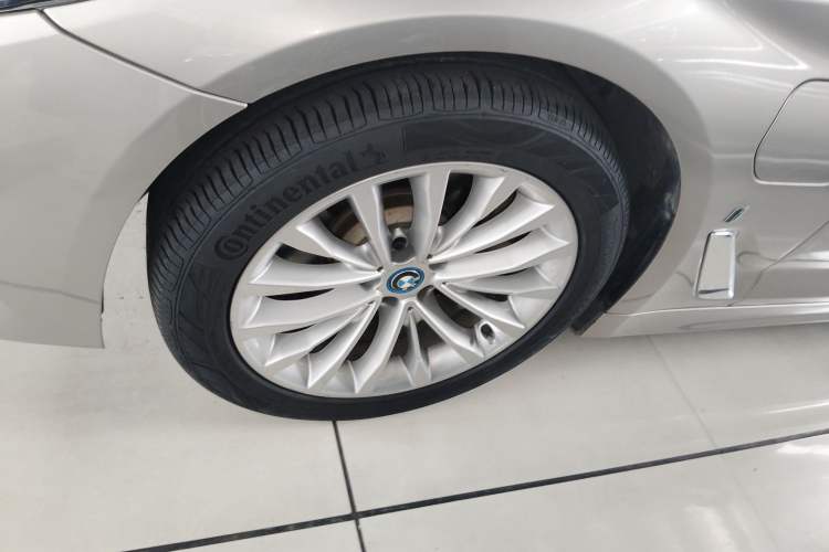 Used BMW 5 Series New Energy 2019 530Le Luxury Package Exterior 3