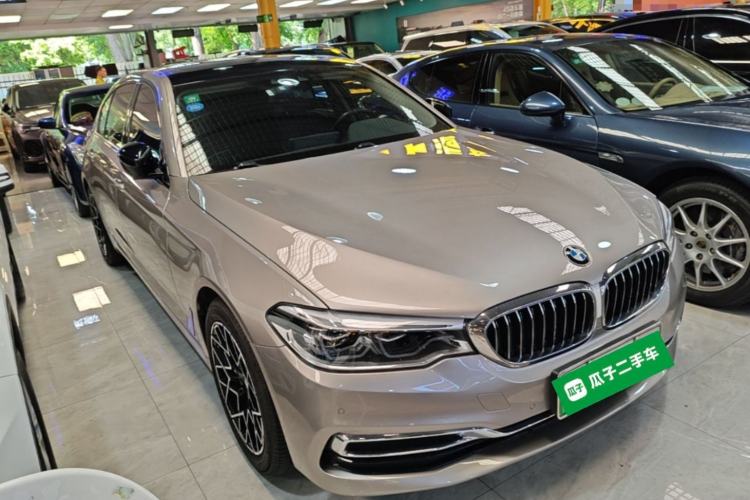 Used BMW 5 Series New Energy 2019 Updated Version 530Le Luxury Package Front Right 45 Deg
