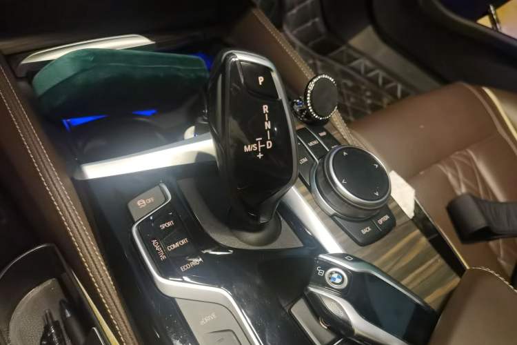 Used BMW 5 Series New Energy 2019 Updated Version 530Le Luxury Package Gear Lever