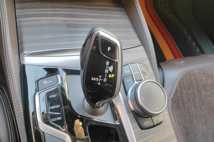 Used BMW 5 Series New Energy 2019 Updated Version 530Le Luxury Package Gear Lever