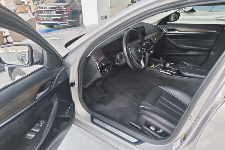 Used BMW 5 Series New Energy 2019 530Le Luxury Package Interior 3
