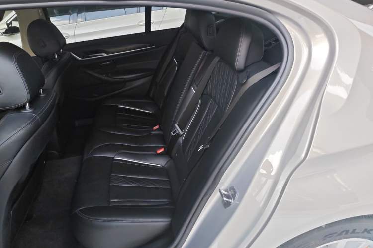 Used BMW 5 Series New Energy 2019 530Le Luxury Package Interior 4