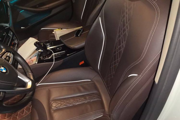 Used BMW 5 Series New Energy 2019 530Le Luxury Package Left Front Seat
