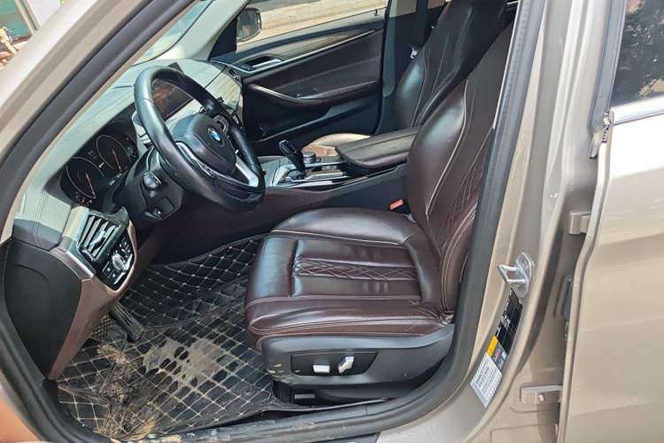 Used BMW 5 Series New Energy 2019 530Le Luxury Package Left Front Seat
