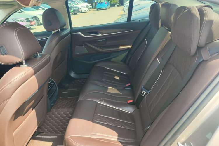 Used BMW 5 Series New Energy 2019 Updated Version 530Le Luxury Package Left Rear Seat