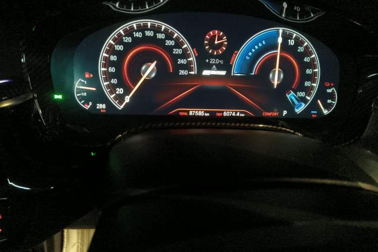 Used BMW 5 Series New Energy 2019 530Le Luxury Package Odometer Close Up