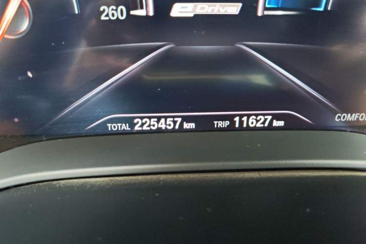 Used BMW 5 Series New Energy 2019 530Le Luxury Package Odometer Close Up