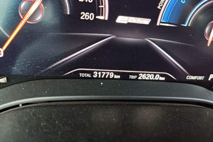 Used BMW 5 Series New Energy 2019 530Le Luxury Package Odometer Close Up