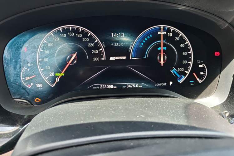 Used BMW 5 Series New Energy 2019 530Le Luxury Package Odometer Close Up