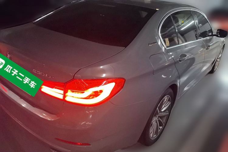 Used BMW 5 Series New Energy 2019 530Le Luxury Package Rear Right 45 Deg