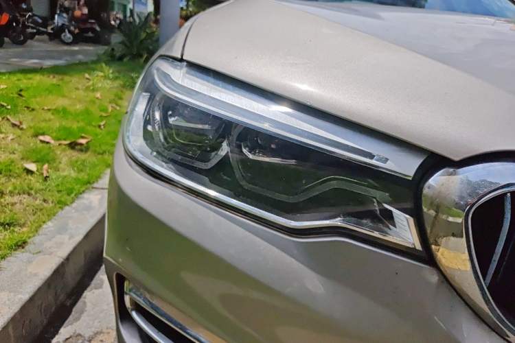 Used BMW 5 Series New Energy 2019 530Le Luxury Package Right Front Headlight