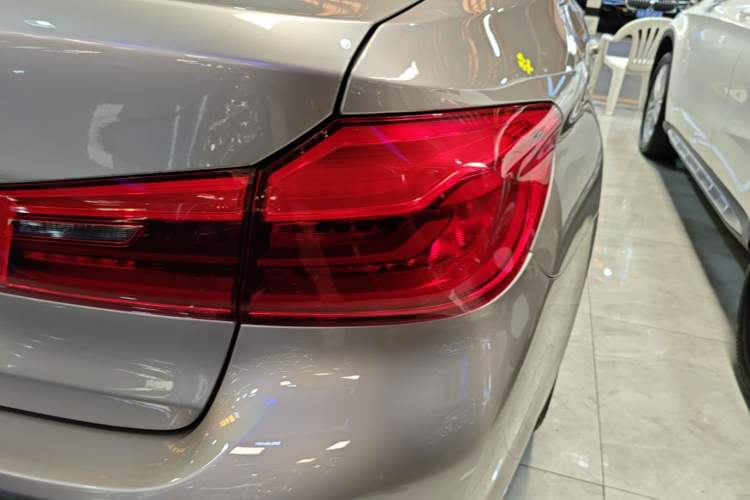 Used BMW 5 Series New Energy 2019 Updated Version 530Le Luxury Package Right Rear Taillight