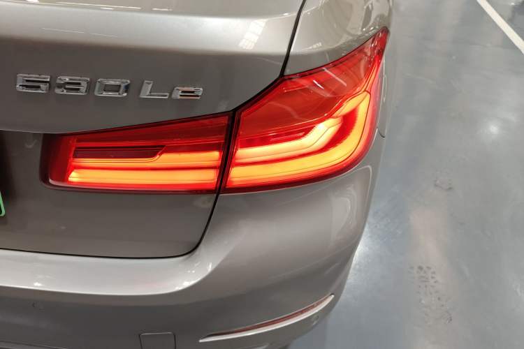 Used BMW 5 Series New Energy 2019 Updated 530Le Pioneer Edition Right Rear Taillight