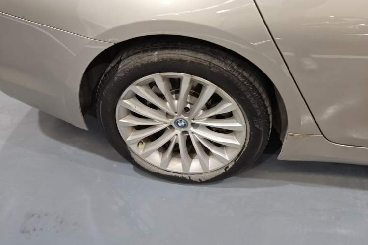 Used BMW 5 Series New Energy 2019 Updated 530Le Pioneer Edition Right Rear Wheel Hub