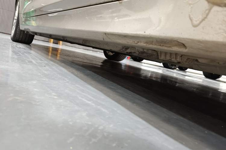 Used BMW 5 Series New Energy 2019 Updated 530Le Pioneer Edition Right Side Sill