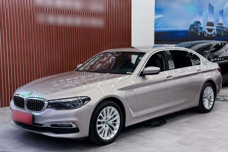 Used BMW 5 Series New Energy 2019 530Le Luxury Package Guazi used car, China used car export, Used car for sale, Used BMW cars, Cheapest cars for sale