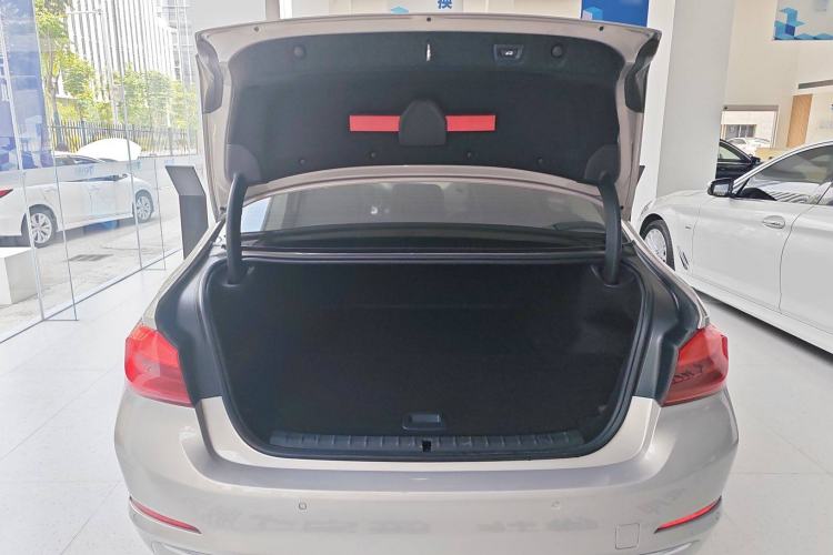 Used BMW 5 Series New Energy 2019 530Le Luxury Package Trunk