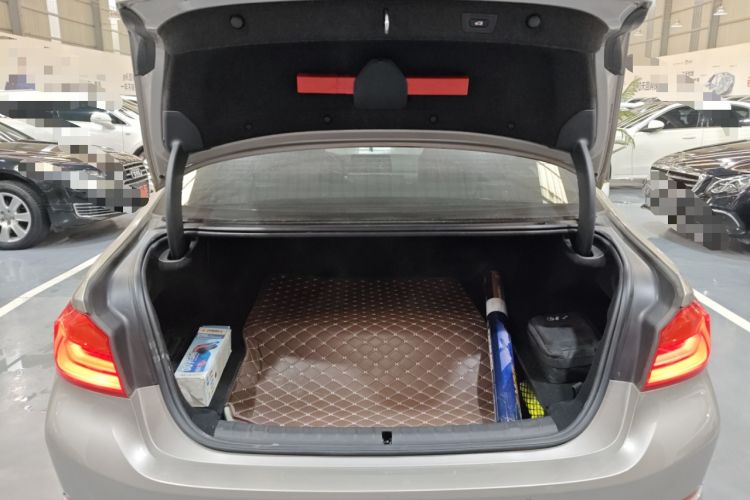 Used BMW 5 Series New Energy 2019 Updated 530Le Pioneer Edition Trunk
