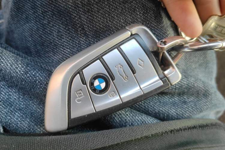 Used BMW 5 Series New Energy 2019 Updated Version 530Le Luxury Package Vehicle Key