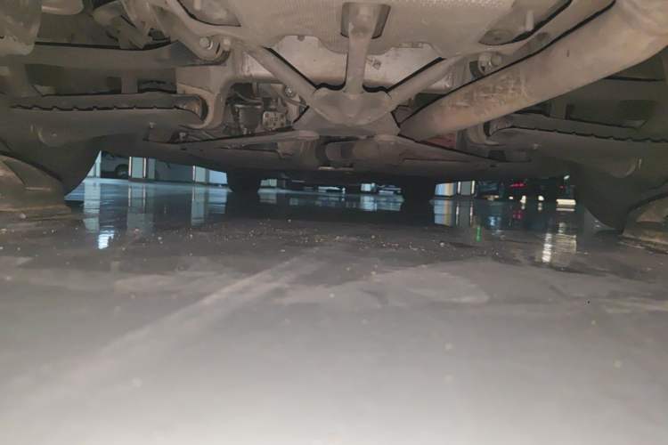Used BMW 5 Series New Energy 2019 Updated 530Le Pioneer Edition Chassis Rear