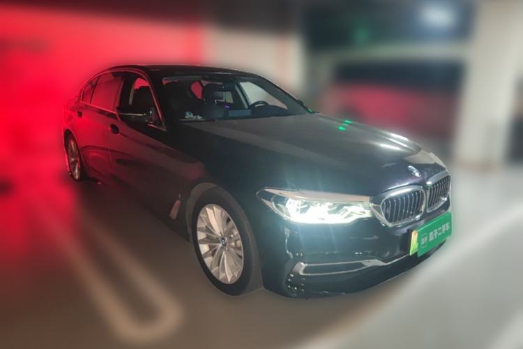 Used BMW 5 Series New Energy 2019 Updated 530Le Pioneer Edition Front Right 45 Deg