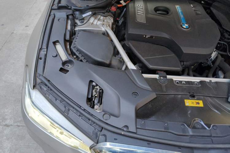 Used BMW 5 Series New Energy 2019 Updated Version 530Le Luxury Package Engine Bay Right