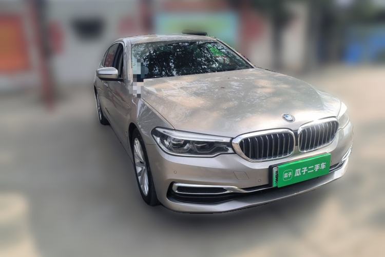 Used BMW 5 Series New Energy 2019 Updated Version 530Le Luxury Package Front Right 45 Deg