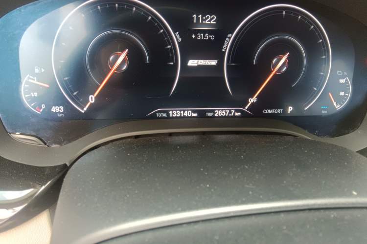 Used BMW 5 Series New Energy 2019 530Le Luxury Package Odometer Close Up