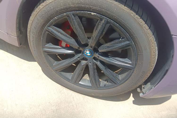 Used BMW 5 Series New Energy 2019 530Le Luxury Package Right Front Wheel Hub