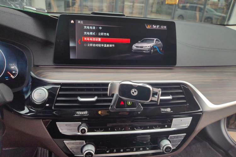 Used BMW 5 Series New Energy 2019 Updated Version 530Le Luxury Package Audio And AC Panel