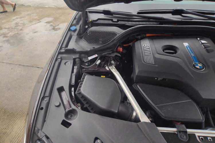 Used BMW 5 Series New Energy 2019 Updated Version 530Le Luxury Package Engine Bay Right