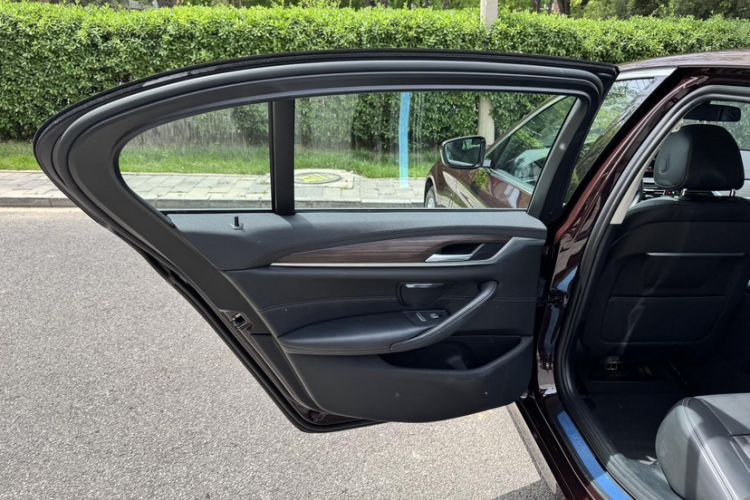 Used BMW 5 Series New Energy 2019 Updated Version 530Le Luxury Package Interior 11