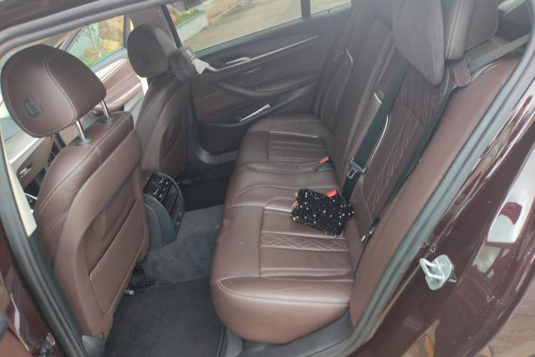 Used BMW 5 Series New Energy 2019 Updated Version 530Le Luxury Package Left Rear Seat