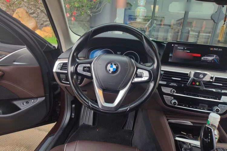 Used BMW 5 Series New Energy 2019 Updated Version 530Le Luxury Package Steering Wheel