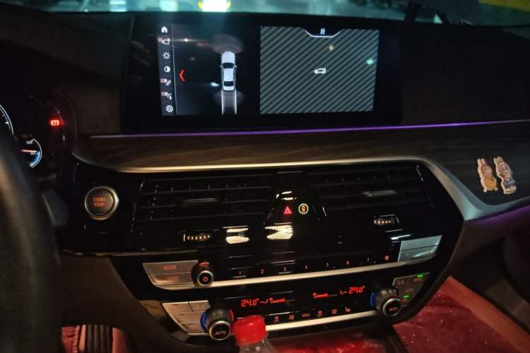 Used BMW 5 Series New Energy 2019 Updated Version 530Le Luxury Package Audio And AC Panel