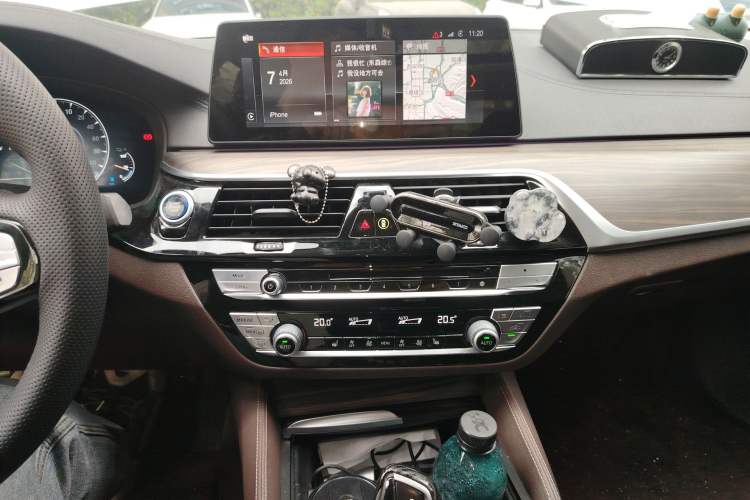 Used BMW 5 Series New Energy 2019 Updated Version 530Le Luxury Package Audio And AC Panel