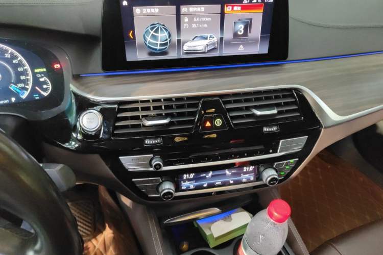Used BMW 5 Series New Energy 2019 530Le Luxury Package Audio And AC Panel