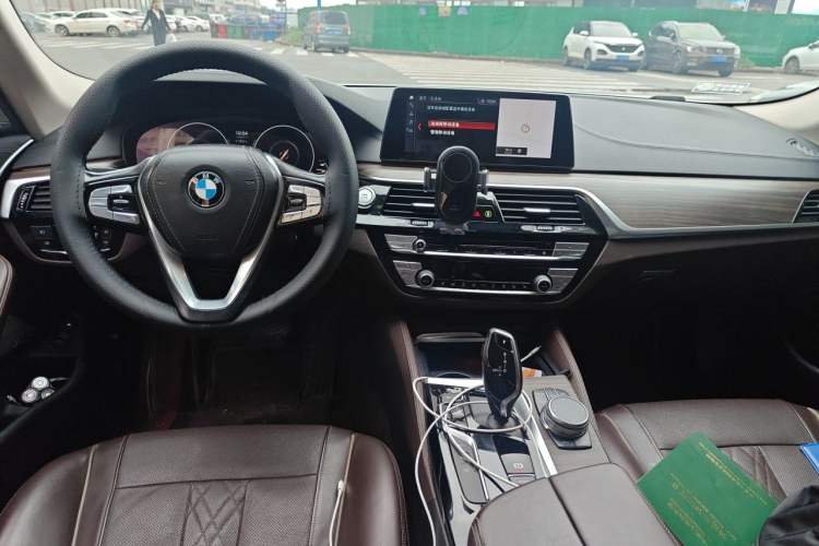 Used BMW 5 Series New Energy 2019 530Le Luxury Package Center Console