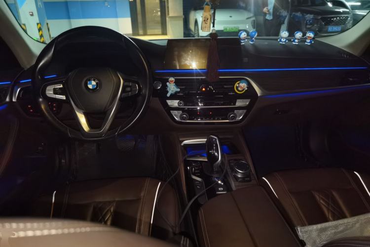 Used BMW 5 Series New Energy 2019 530Le Luxury Package Center Console