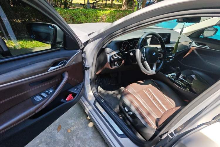 Used BMW 5 Series New Energy 2019 Updated Version 530Le Luxury Package Driver Seat