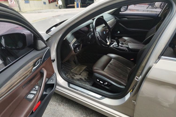 Used BMW 5 Series New Energy 2019 Updated 530Le Pioneer Edition Driver Seat