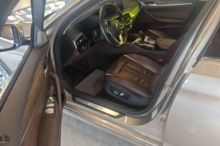 Used BMW 5 Series New Energy 2019 Updated Version 530Le Luxury Package Driver Seat