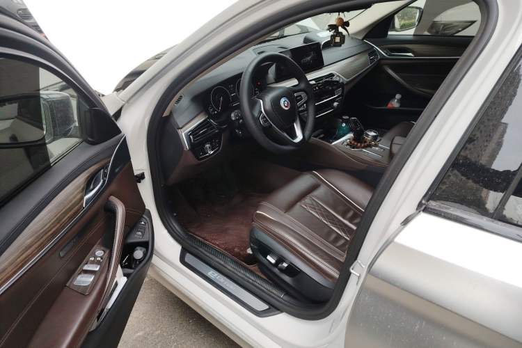Used BMW 5 Series New Energy 2019 Updated Version 530Le Luxury Package Driver Seat