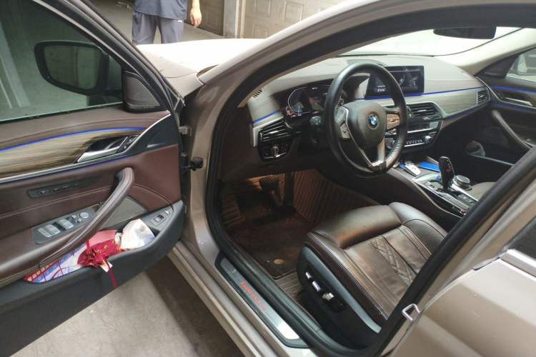 Used BMW 5 Series New Energy 2019 Updated 530Le Pioneer Edition Driver Seat