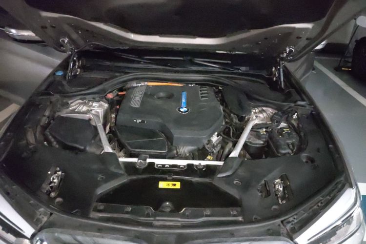 Used BMW 5 Series New Energy 2019 Updated Version 530Le Luxury Package Engine Bay