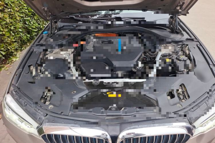 Used BMW 5 Series New Energy 2019 530Le Pioneer Edition Engine Bay