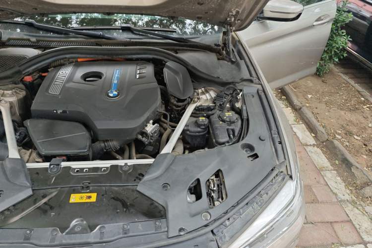 Used BMW 5 Series New Energy 2019 530Le Luxury Package Engine Bay Left