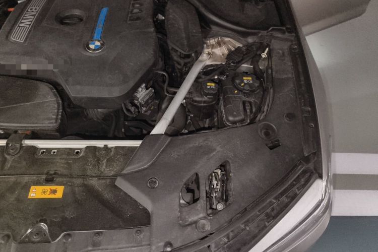Used BMW 5 Series New Energy 2019 530Le Luxury Package Engine Bay Left